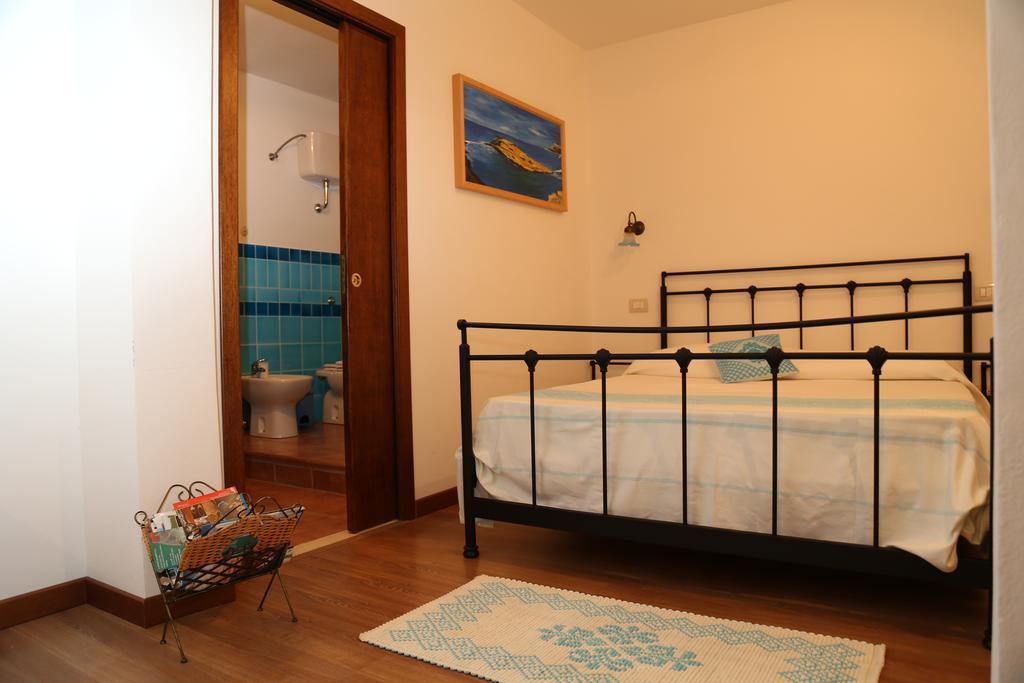 B&B Tre - Rooms & Relax 奥里斯塔诺 客房 照片