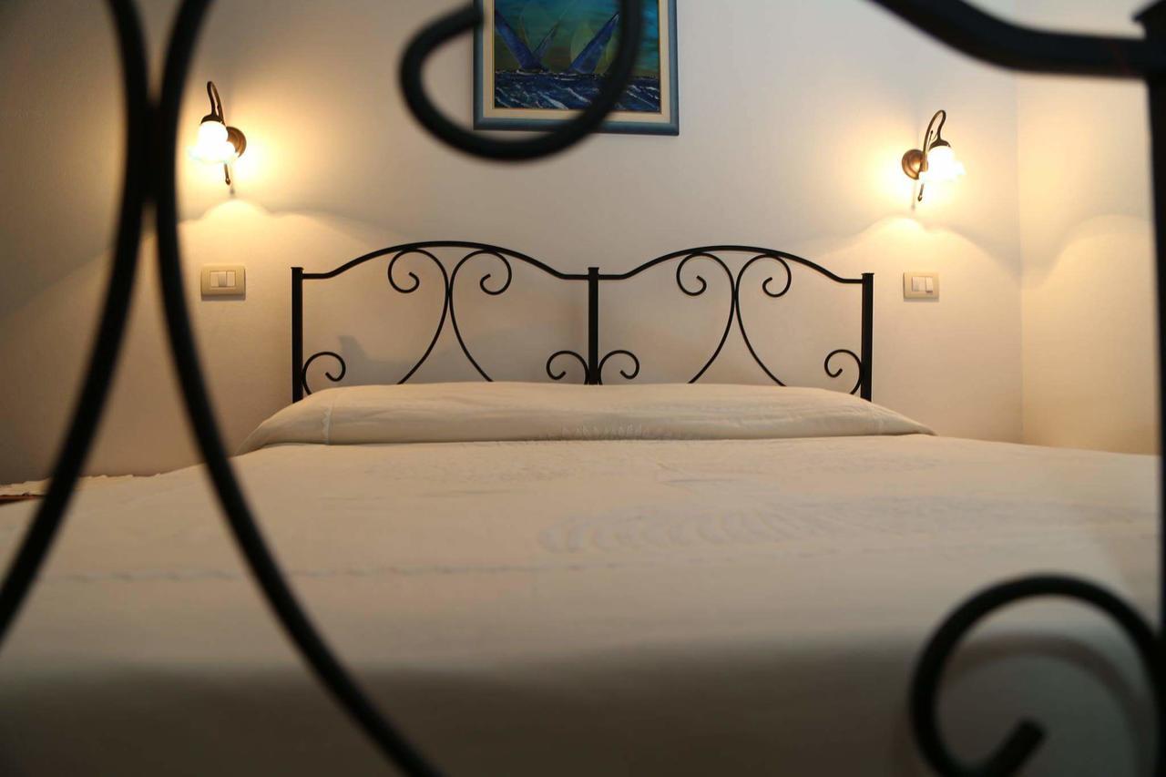 B&B Tre - Rooms & Relax 奥里斯塔诺 外观 照片